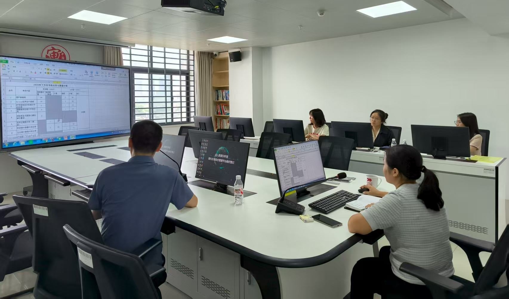 柳州市审计局举办计算机审计中级考前集训班