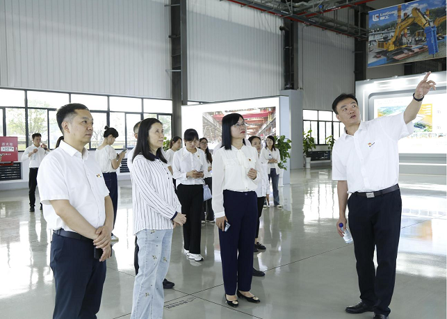市审计局第一党支部与柳工财务党支部联合开展党建共建主题党日活动