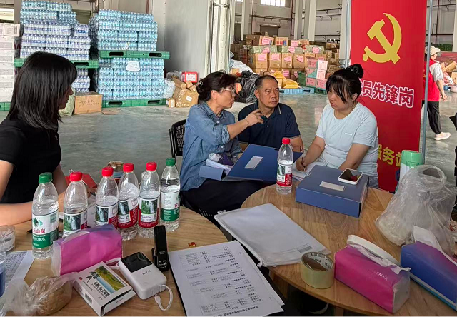市审计局积极开展抗震救灾社会捐赠资金物资现场监督检查